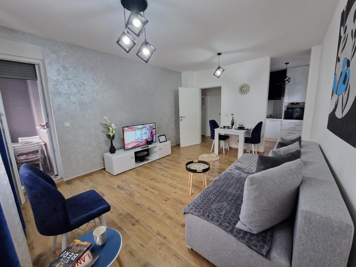 Apartman Astra Sremska Mitrovica Exteriör bild