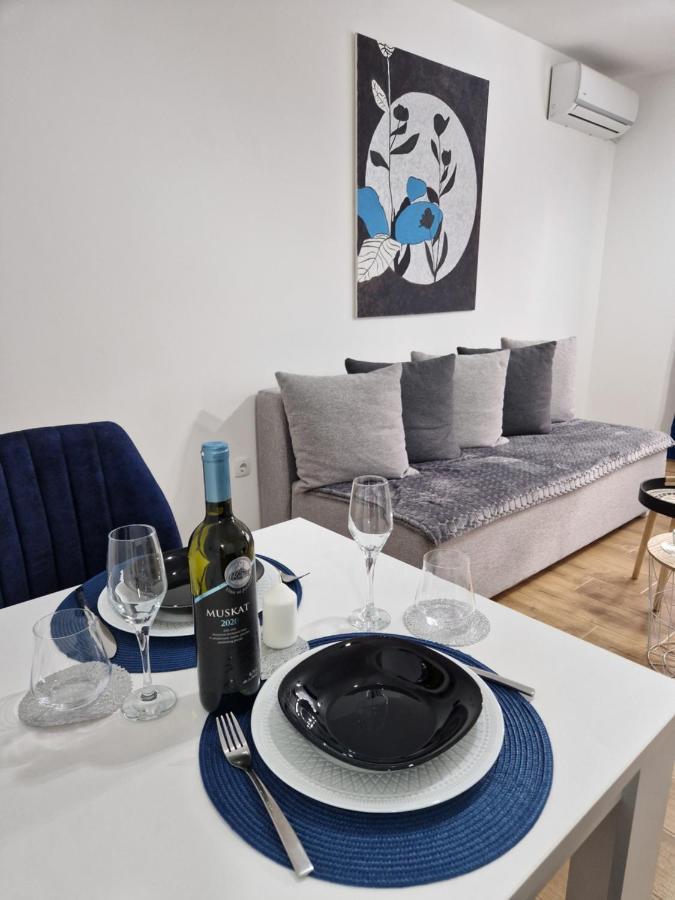 Apartman Astra Sremska Mitrovica Exteriör bild