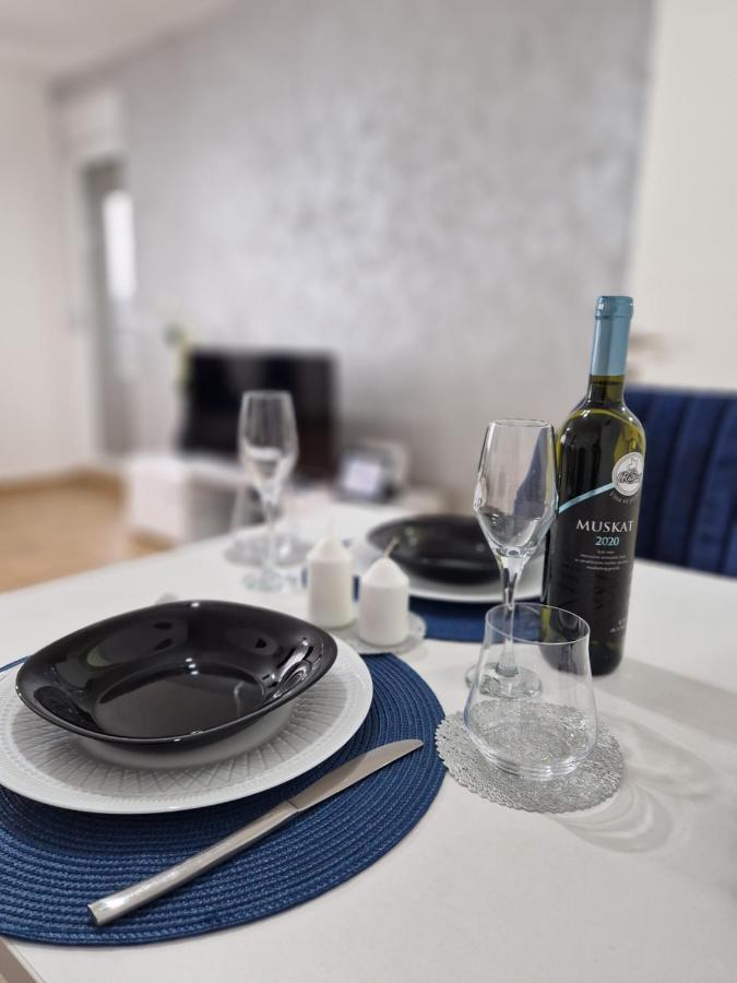 Apartman Astra Sremska Mitrovica Exteriör bild