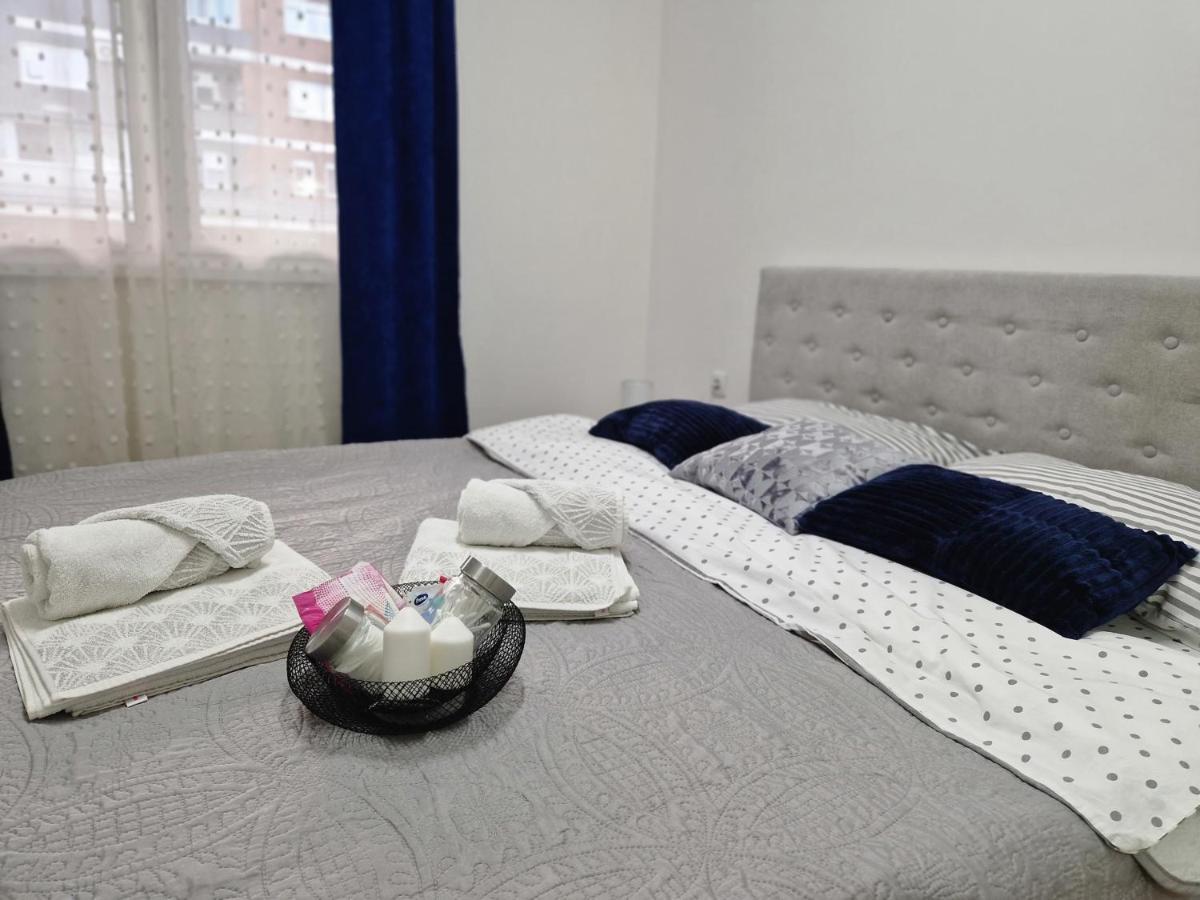 Apartman Astra Sremska Mitrovica Exteriör bild