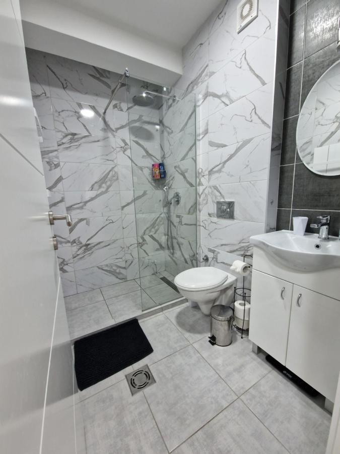 Apartman Astra Sremska Mitrovica Exteriör bild