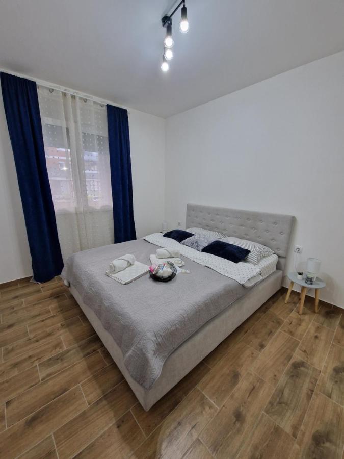 Apartman Astra Sremska Mitrovica Exteriör bild