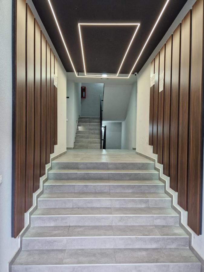 Apartman Astra Sremska Mitrovica Exteriör bild